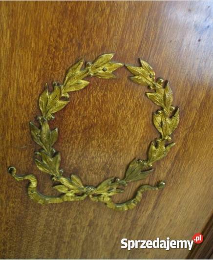 Reprezentacyjna Orzechowa Komoda Pomocnik w