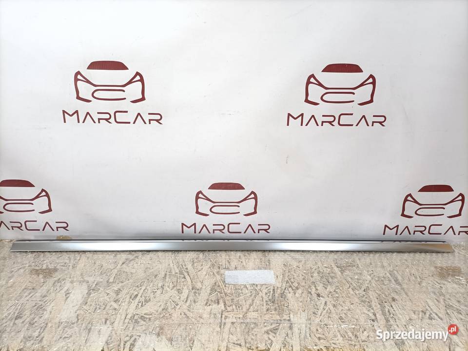 MERCEDES BKLASA W246 LISTWA ZGARNIAJĄCA DRZWI