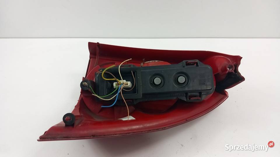 PEUGEOT 307 SW LAMPA TYŁ LEWA Zbierkowo