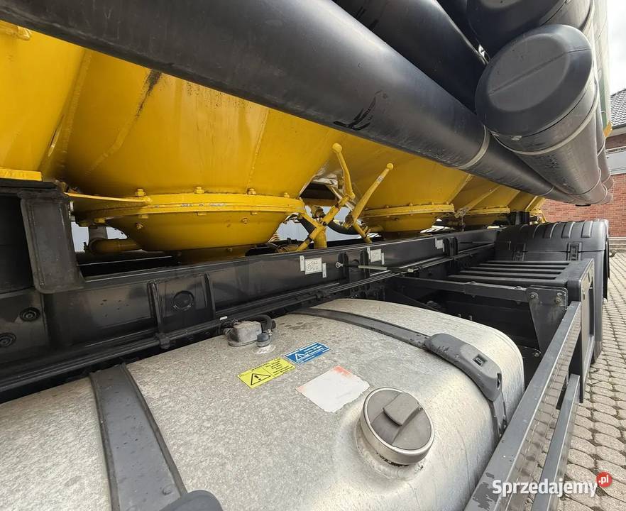 Silos cysterna do pelettu do sruty paszy Scania Ciągniki siodłowe Warszawa