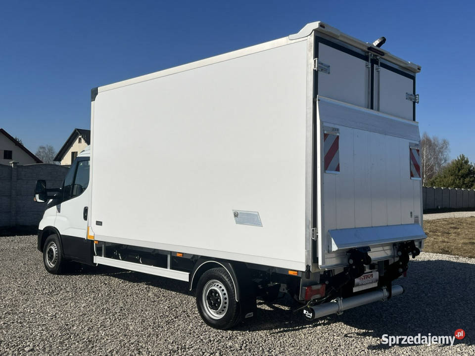Iveco Daily 35S18 HiMatic Winda750 Chłodnia 180KM Iveco świętokrzyskie Daleszyce