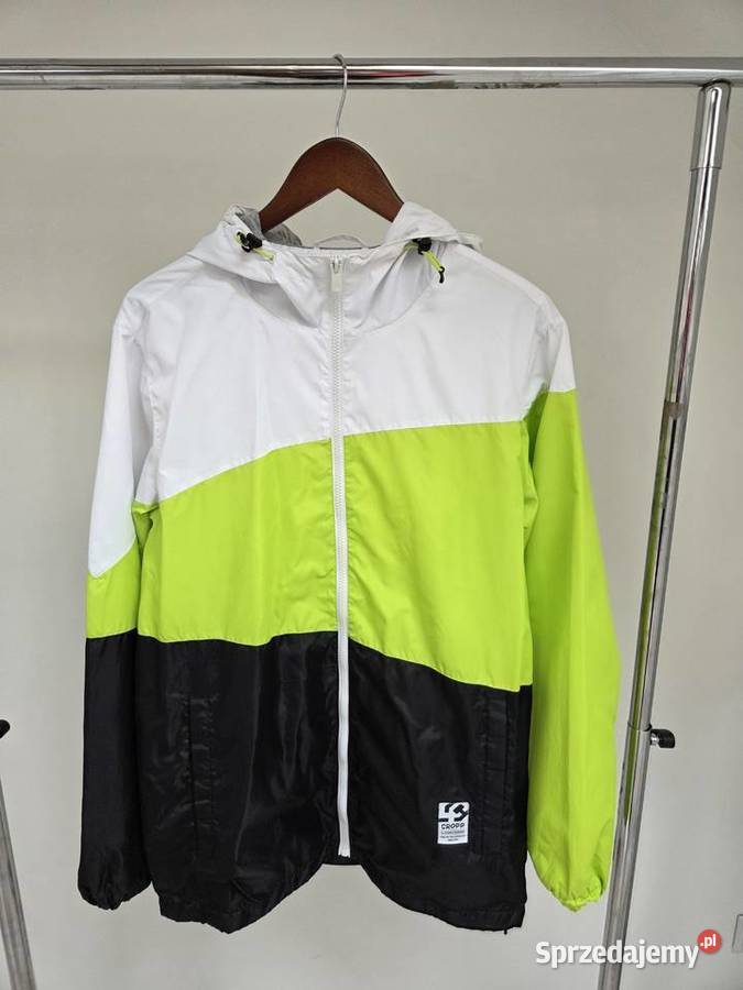 Cienka sportowa kurtka z kapturem Wiatrówka  małopolskie Liszki