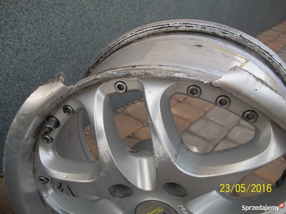 DEZENT S 5X112 75J 16 ET15 jedna uszkodzona Felgi Staszów sprzedam