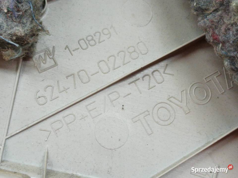 OSŁONA SŁUPKA C LEWA PRAWA TYŁ KPL E18 Toyota
