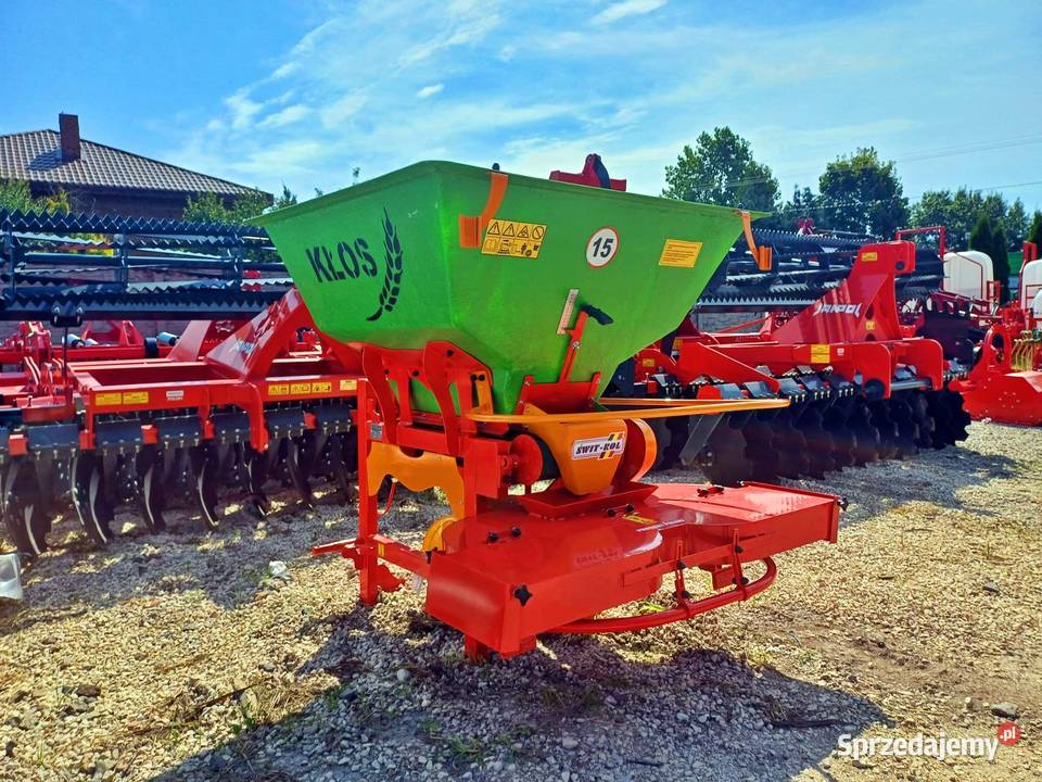 Rozsiewacz taśmowy KŁOS Rozsiewacz wapna Kolonia Gorzędów