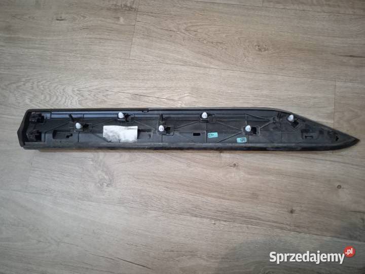 Listwa boczna drzwi Skoda Superb sedan 2017 r Straszyn