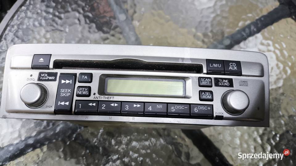 Civic VII fabryczne radio Pierzchnianka