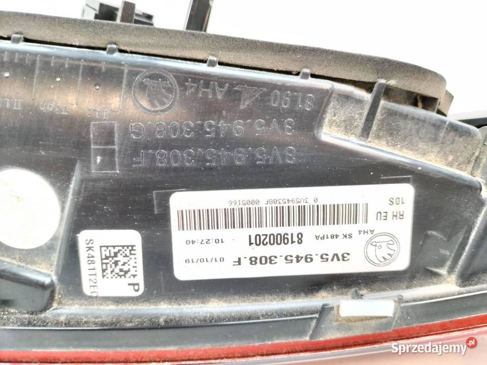 LAMPA TYŁ W KLAPĘ PRAWA SEDAN LIFT 3V5945308F