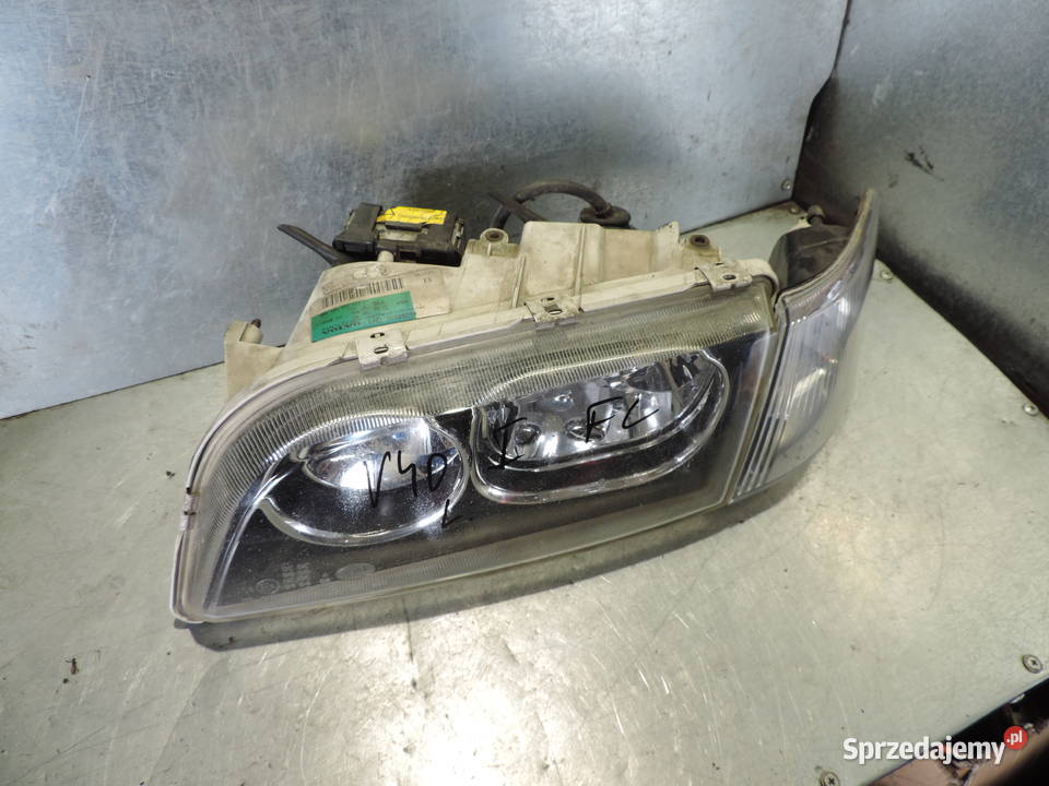 LAMPA LEWA PRZEDNIA VOLVO V40 I FL 30899884 Nowy Sącz