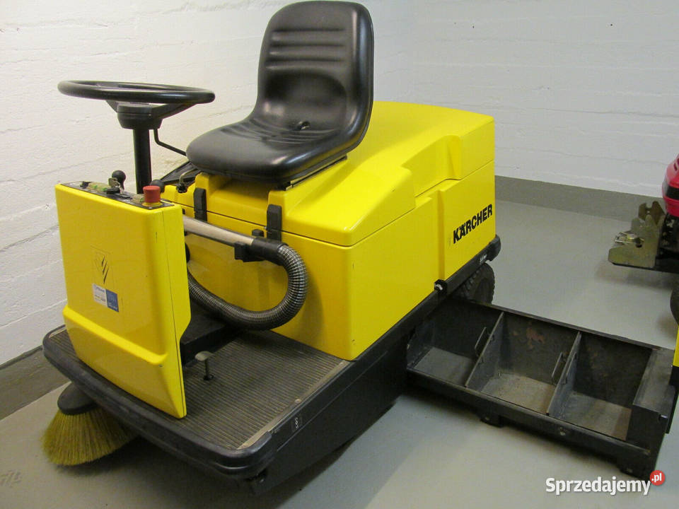 Zamiatarka samojezdna Krcher KMR 1200 BAT Kłobuck