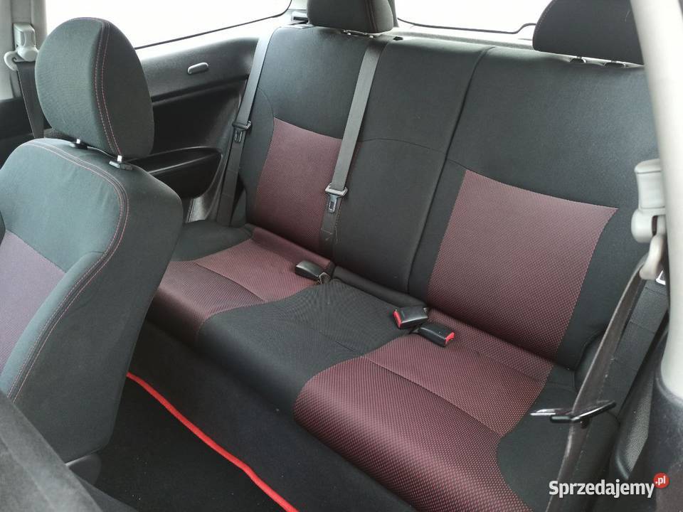 Honda Civic VII sport Hatchback 14 66kW Zadbany manualna