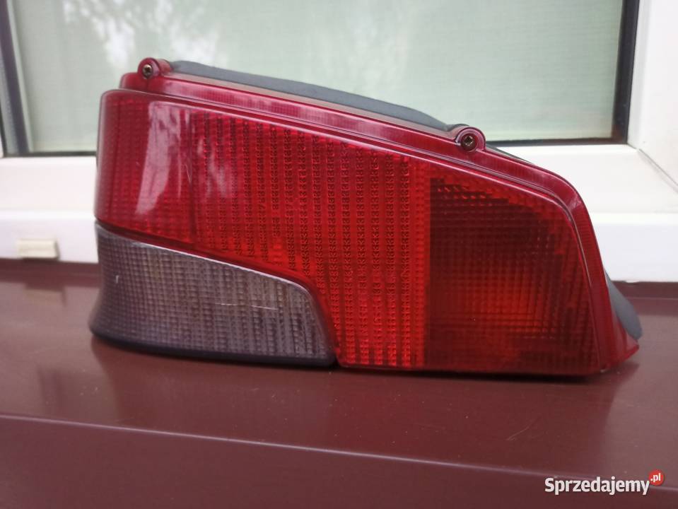 Peugeot 106 lampa tył tylna lewa wkład oprawka łódzkie Sieradz sprzedam