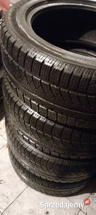 GT Radial Champiro Winterpro Hp 2355018r