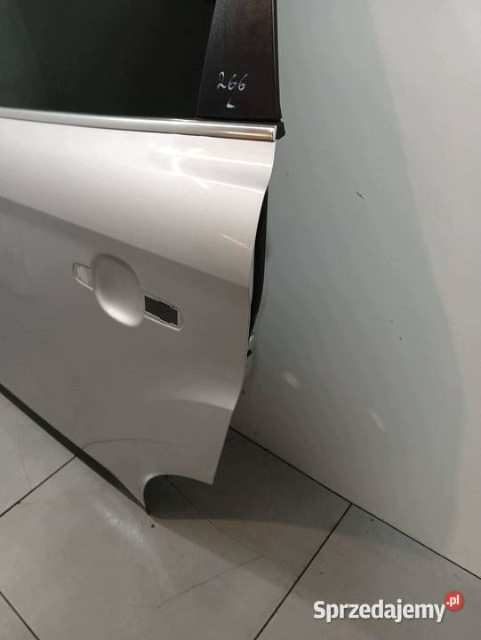 DRZWI LEWE TYŁ O8 Ford Kuga I 20082012 Drzwi sprzedam