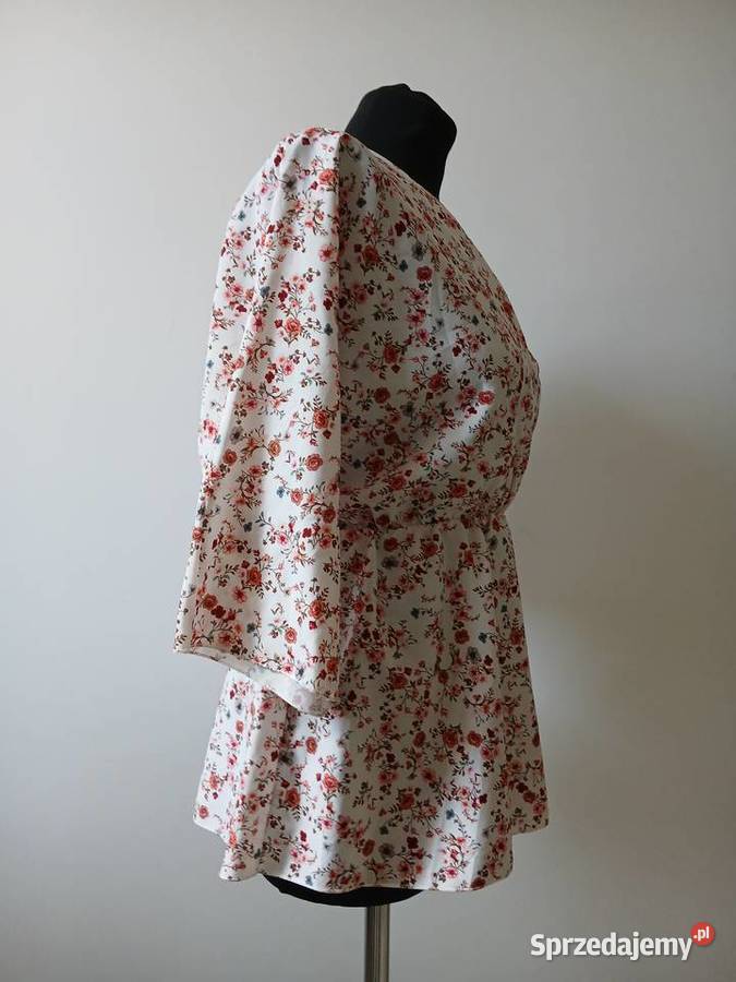 Bluzka damskaelegancka biała w kwiaty rozmiar s