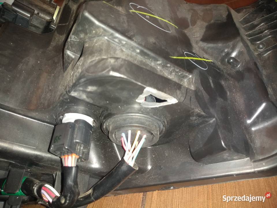 Lampa Lewy przód Mazda CX 30 2019 23 osobowe Lublin sprzedam