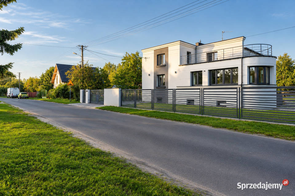 ZAMIANA Willa modernistyczna las basen duża łódzkie Łódź