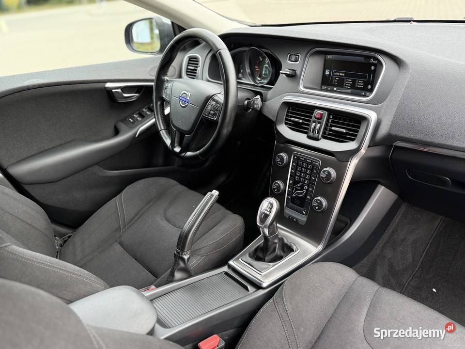 Volvo V40 D3 20 150 6 Samochody osobowe lubelskie Łuków