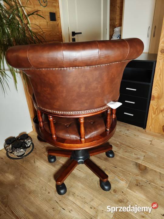 Fotel obrotowy Vintage Brzezna