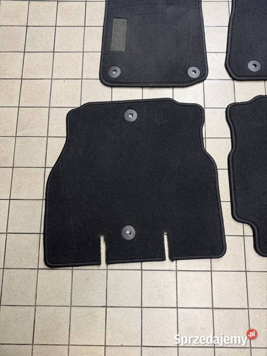 Jeep Wrangler JL dywaniki welurowe Akcesoria samochodowe Słupsk sprzedam