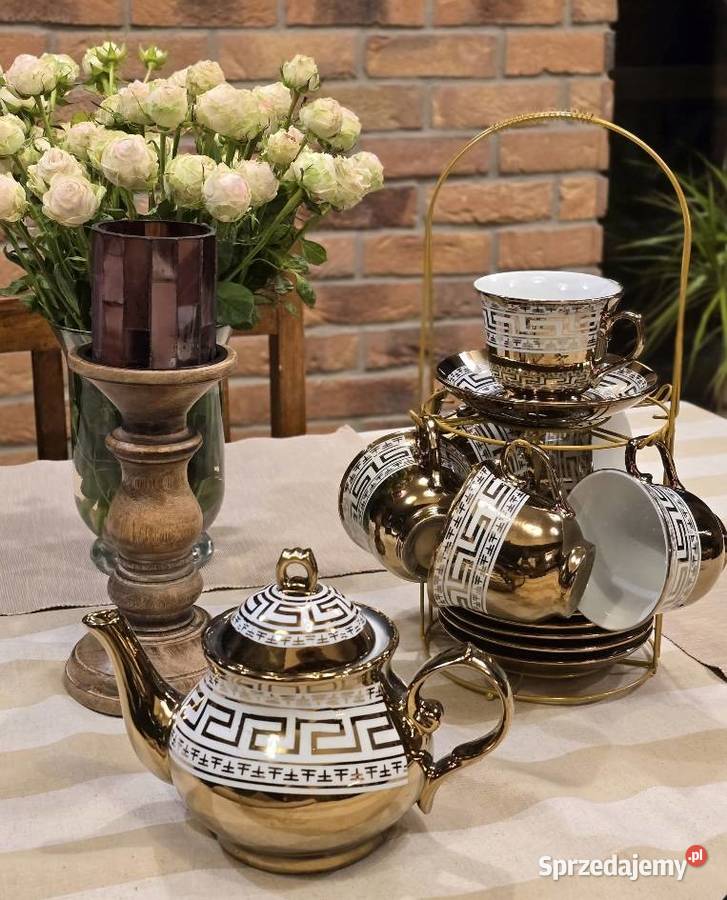 129 Zestaw herbaciany 6 filiżanek ze spodkiem Zabrze sprzedam