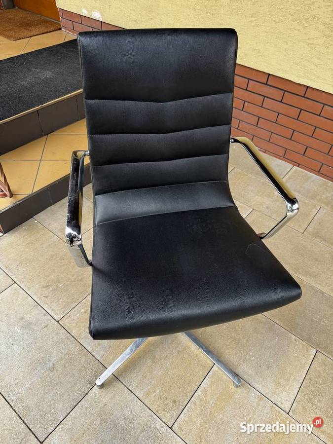 Fotel do biurka kręcony czarny PROKURIST chrom Fotele i krzesła obrotowe Sulbiny