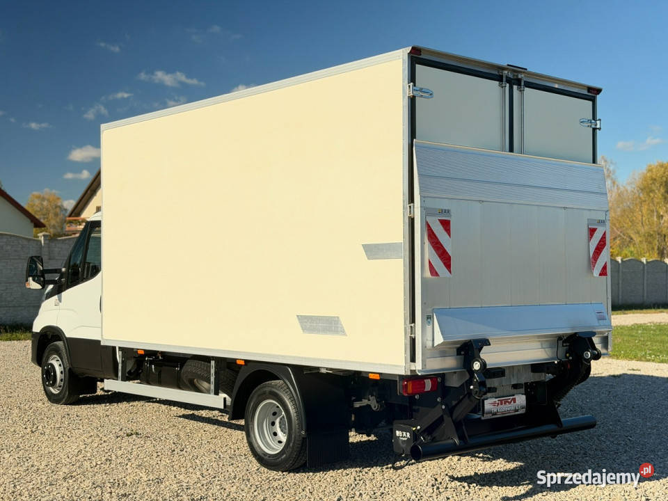 Iveco Daily 70C18 HiMatic Winda1tona serwisowany w ASO Daleszyce sprzedam
