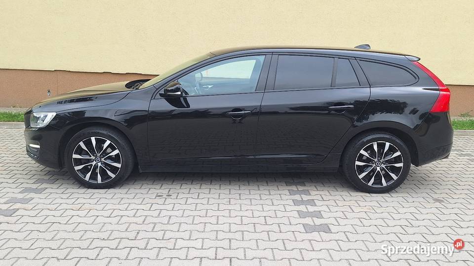 Volvo V60 Nawigacja Skóra led 120KM Volvo Zamość