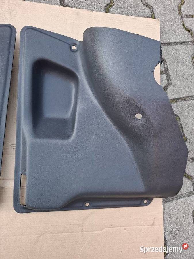 Boczki tyl tylne oslony nadkoli Fiat 126p Maluch osobowe opolskie Strzelce Opolskie