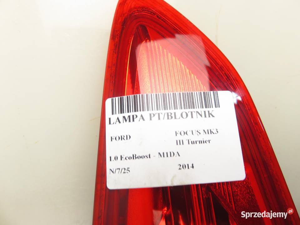 LAMPA PRAWA TYLNA FORD FOCUS MK3 Turnier osobowe Części samochodowe sprzedam