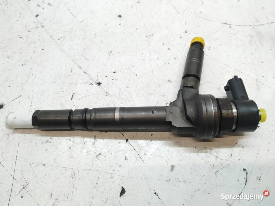 WTRYSKIWACZ 0445110174 17 CDTI Opel Astra III Rok produkcji 2005