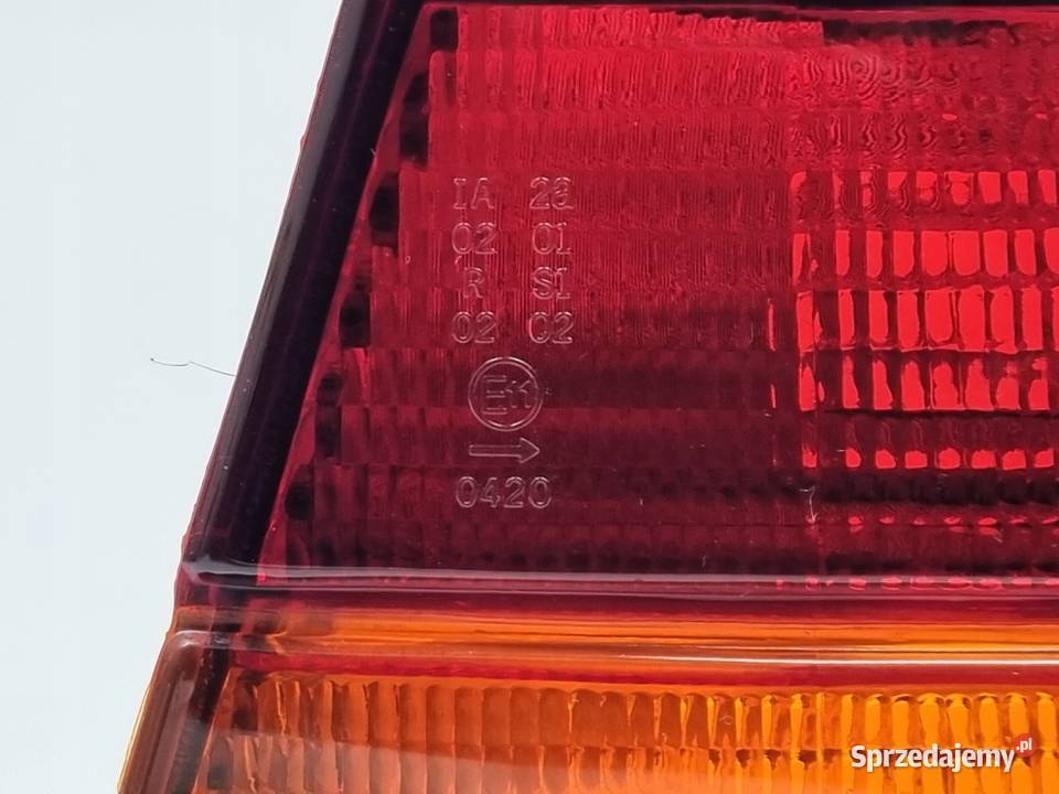LAMPA PRAWA Volvo 940 960 9198r TYLNIA TYLNA