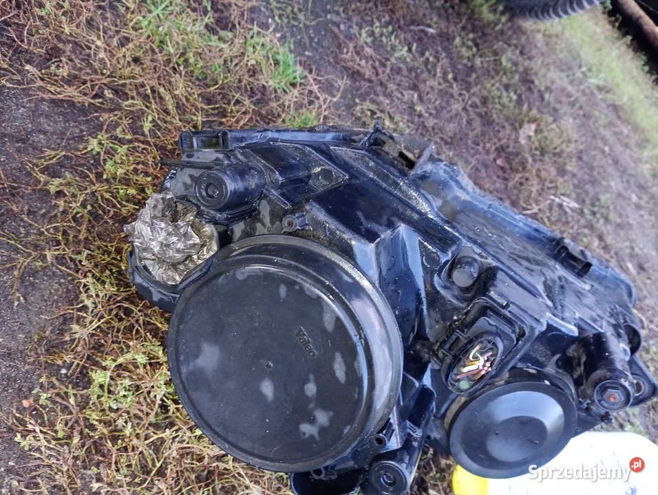 2 lampy passat b6 Jedna Valeo drugą chińczyk osobowe Motoryzacja Wrocław sprzedam