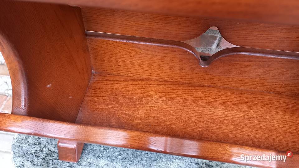 Gazetnik drewniany Stolik stojak na gazety z Gawroniec