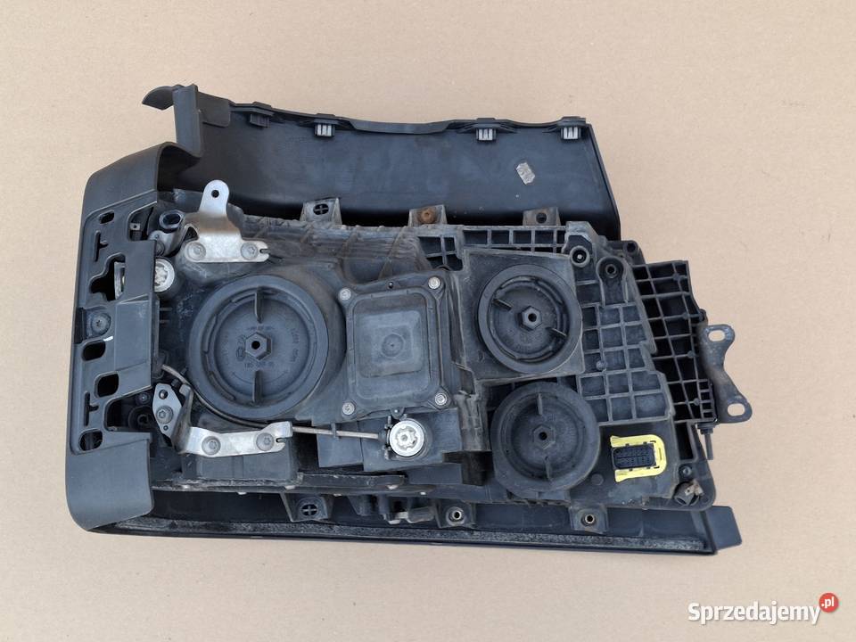 SCANIA R S REFLEKTOR LEWY H7 LAMPA LEWA RAMKA lubuskie Bieleń sprzedam