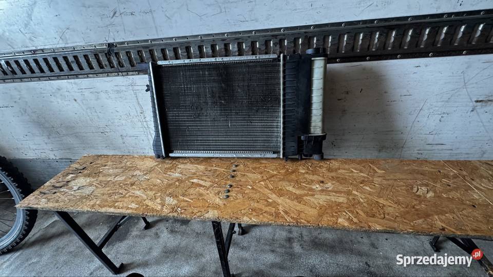 Chłodnica wody płynu BMW e34 520i Pułtusk
