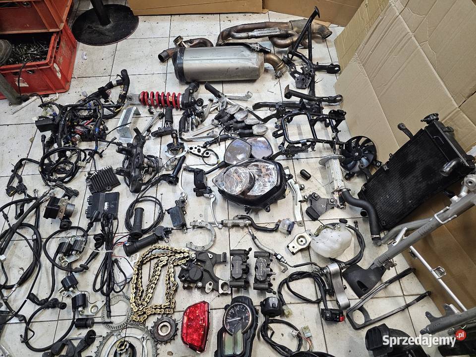 Suzuki DL 1000 Vstrom części dl1000 v strom Jelenia Góra
