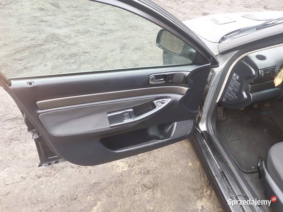 AUDI A4B5AVANT STAN BD MOZLIWA ZAMIANA 3500 światła do jazdy dziennej A4 Łódź