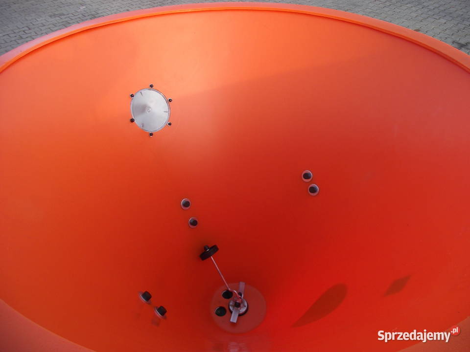 Rozsiewacz do nawozów nieuszkodzony