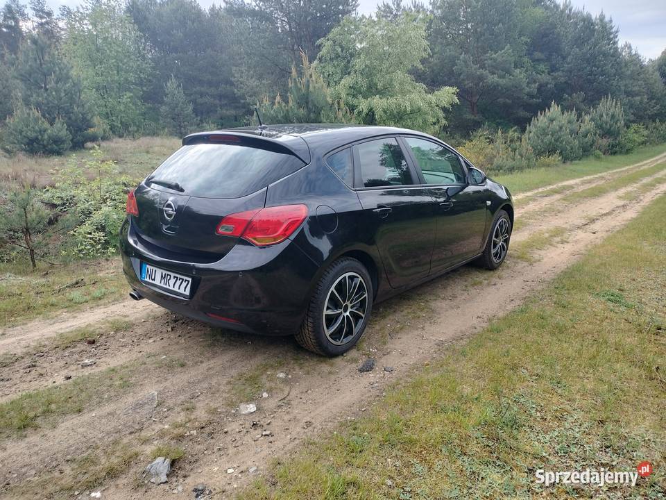 Opel Astra J 14 Benzyna Klima 5 Drzwi Tempomat z Kłobuck sprzedam