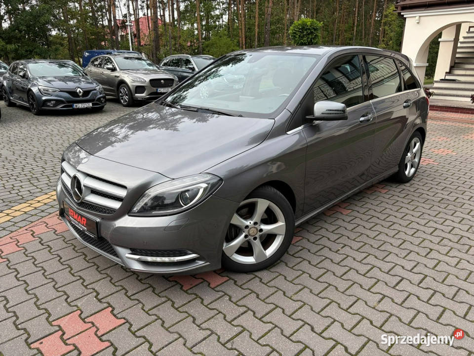 Mercedes B 180 16 benzyna 122 Automat Xenony Rok produkcji 2014 Lipówki