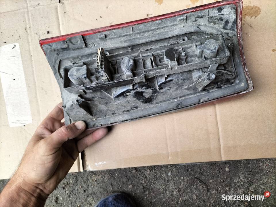 LAMPA TYŁ TYLNA PRAWA REFLEKTOR OPEL OMEGA B lubelskie Kamień-Kolonia sprzedam