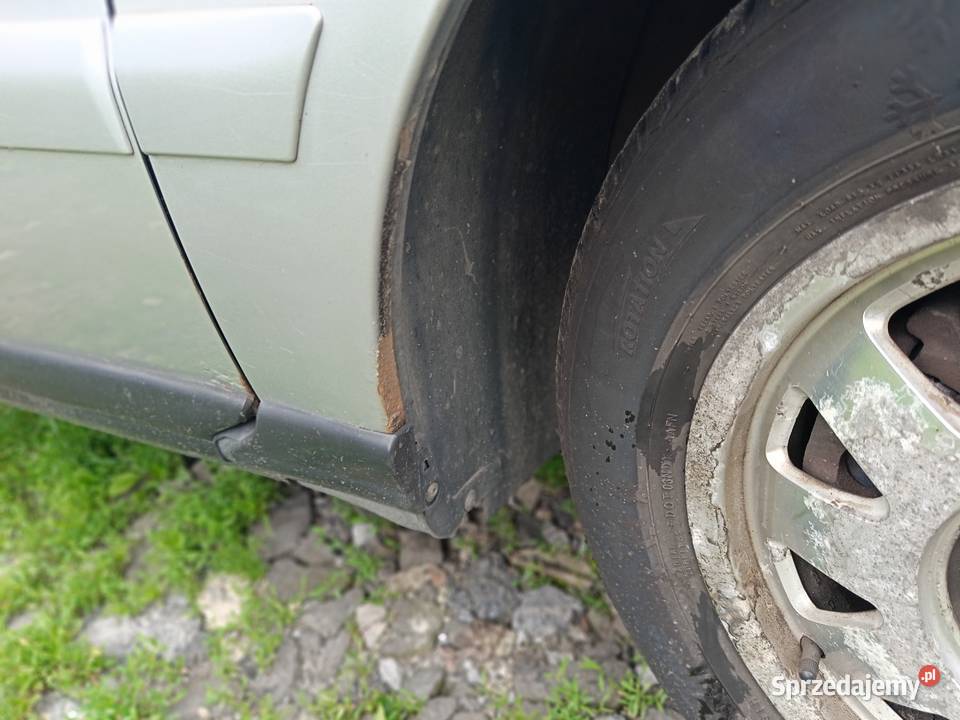 Błotnik Prawy LY7W Audi A4 B5 FL a33 osobowe sprzedam