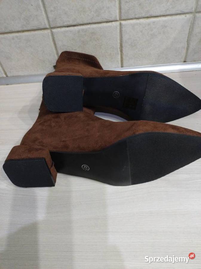 Botki w kolorze brązowym z zamszu lubelskie Lublin sprzedam