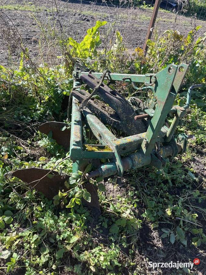 Sprzedam opryskiwacz biardzki 800l pług świętokrzyskie Janowice Raczyckie