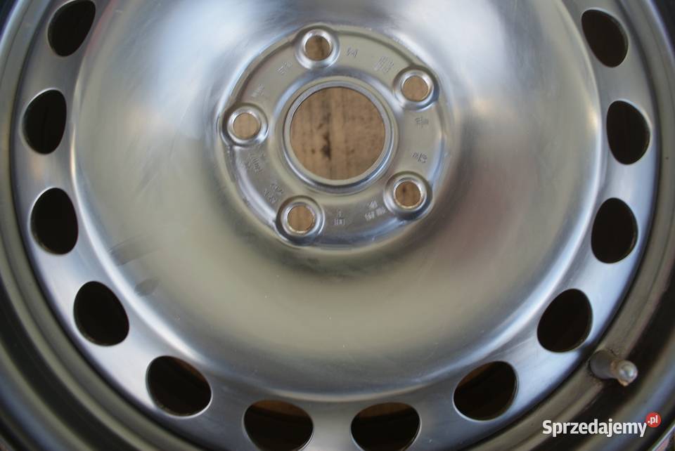 Alufelgi 8U0601025 oryginalne Audi 65Jx16 Volkswagen OE Nozdrzec sprzedam