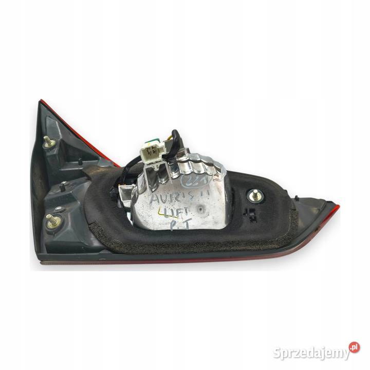 LAMPA PRAWA Toyota Auris II E18 LIFT TYLNA prawy lubelskie Chełm sprzedam