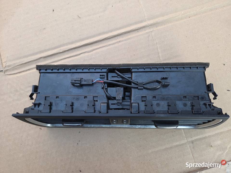 Audi A4 B8 Kratki nawiewu 8T1820951C osobowe Rybno