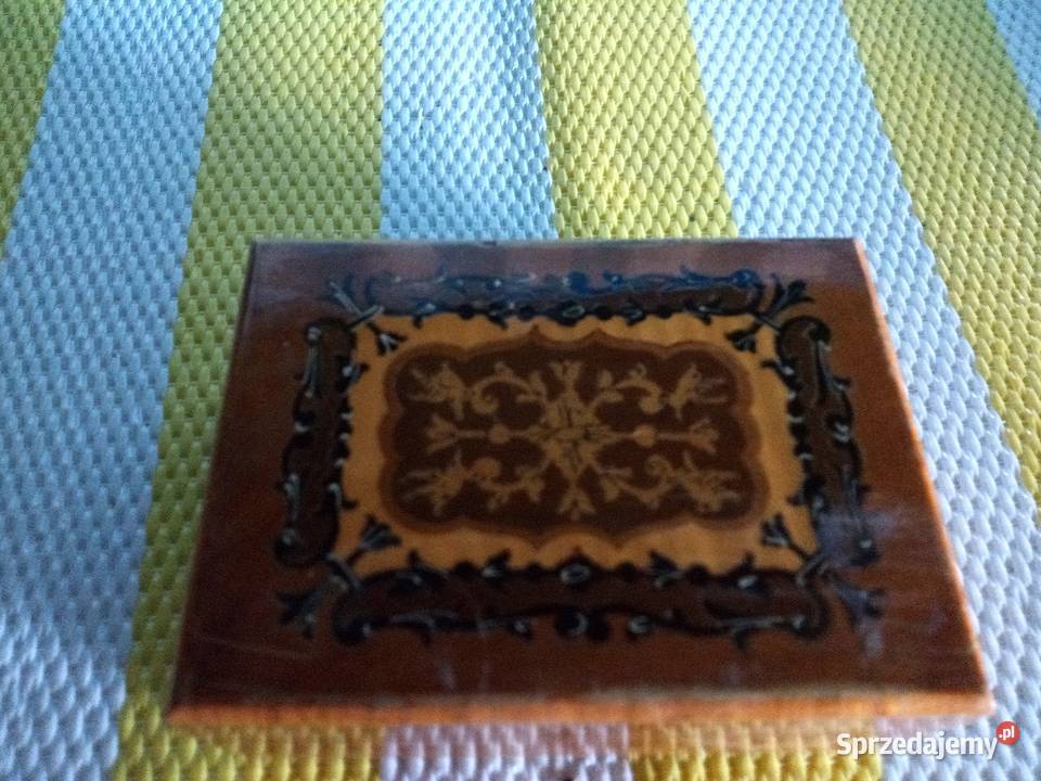 Szkatułkę sprzedam Borówno