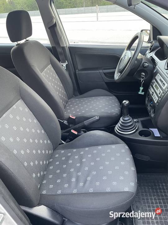 Ford Fiesta MK6 2004r 14 benzyna 216000km łódzkie Łódź